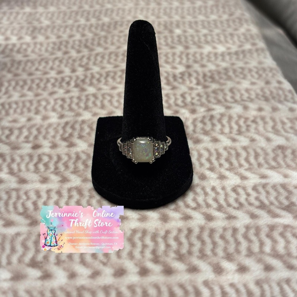 Vintage Style Silver Tone Lab Opal AB Rhinestone Statement Cocktail‎ Ring Womens